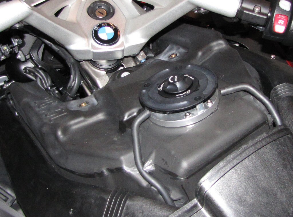 Keyless gas cap! (pictures) BMW K1600 Forum