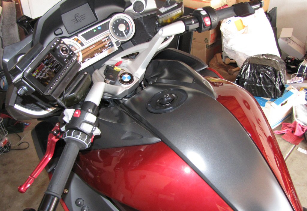 Keyless gas cap! (pictures) | BMW K1600 Forum